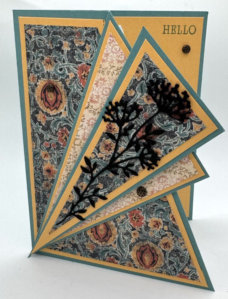 How to Make a Fantastic Fan Fold Card in A2 Size - The Wandering Stamper